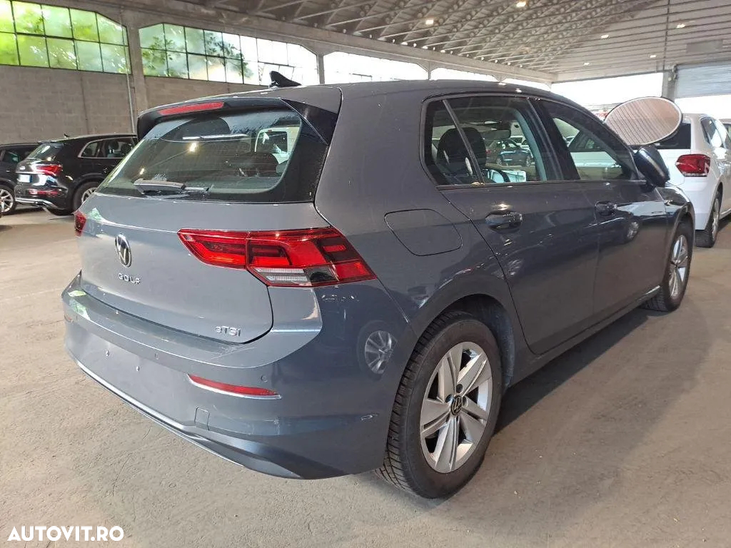 Volkswagen Golf 1.5 eTSI DSG MHEV Life - 2