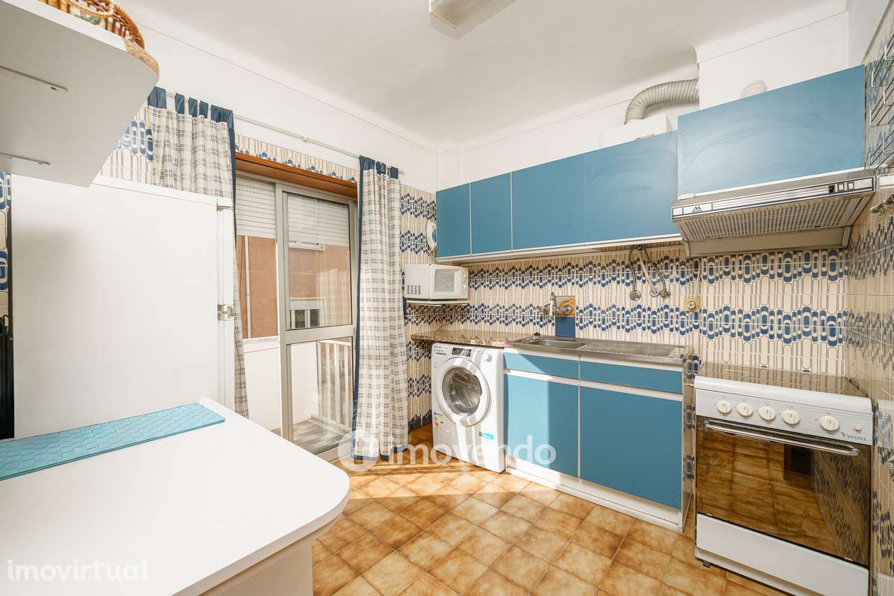 Apartamento T1 com varanda e a 200m da praia, no coração de Sesimbra - Grande imagem: 5/21