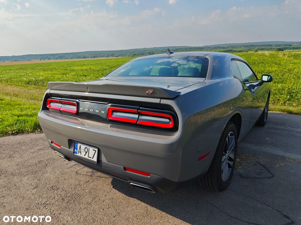 Dodge Challenger - 20
