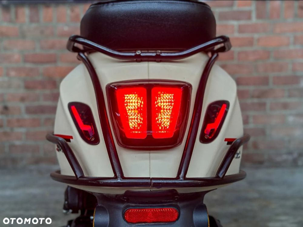 Vespa Sprint - 5