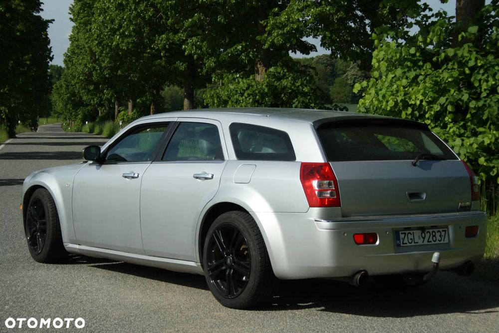 Chrysler 300C 5.7 V8 Hemi - 11