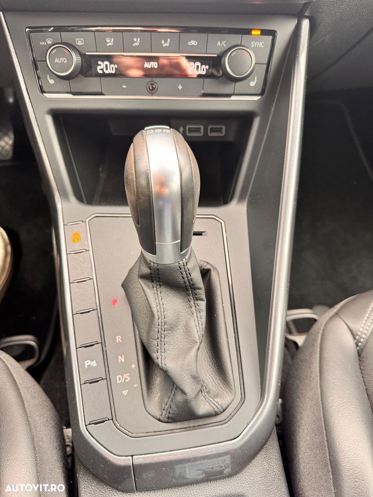 Volkswagen Polo 1.0 TSI DSG Highline - 16