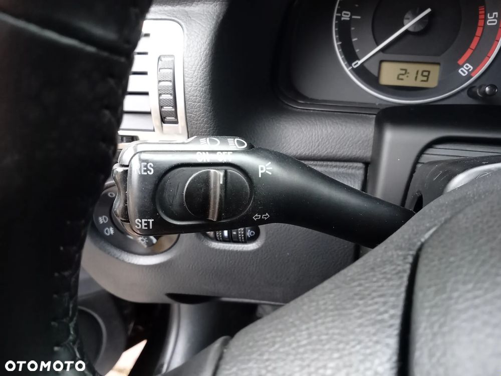 Skoda Superb 2.0 TDI DPF Comfort - 26