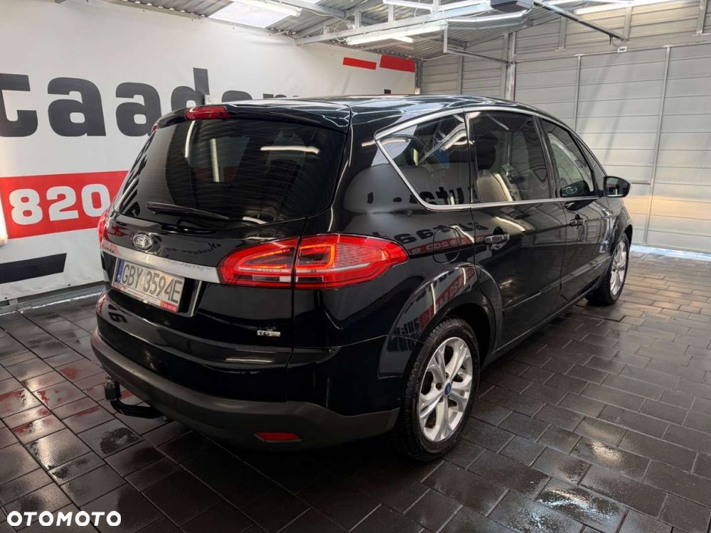 Ford S-Max - 8