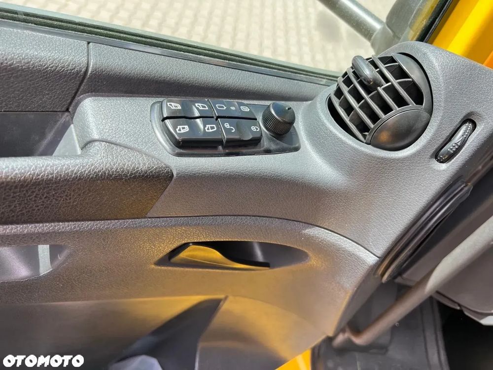 Mercedes-Benz ATEGO - 9