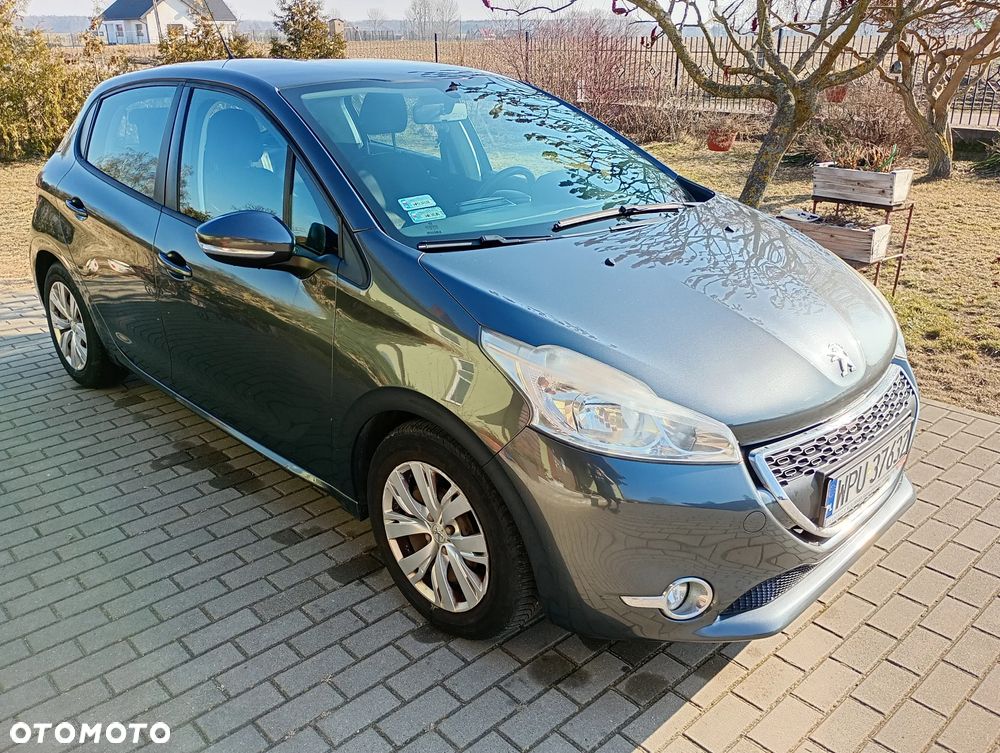 Peugeot 208 - 3