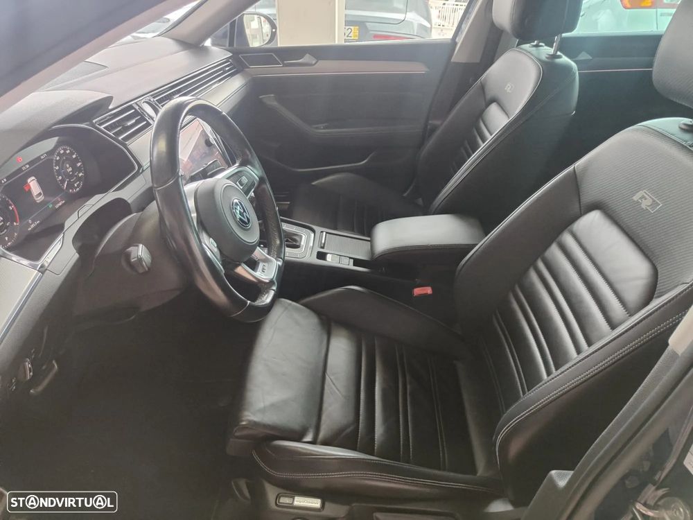 VW Passat Variant 2.0 TDi R-Line DSG - 12