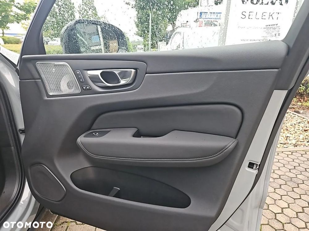 Volvo XC 60 B5 B AWD Ultra Black Edition - 17
