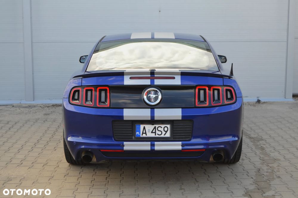 Ford Mustang - 8