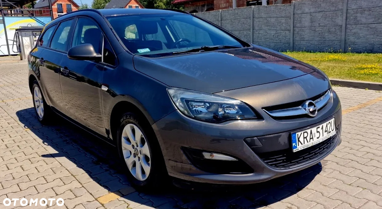 Opel Astra IV 1.6 CDTI Cosmo - 3