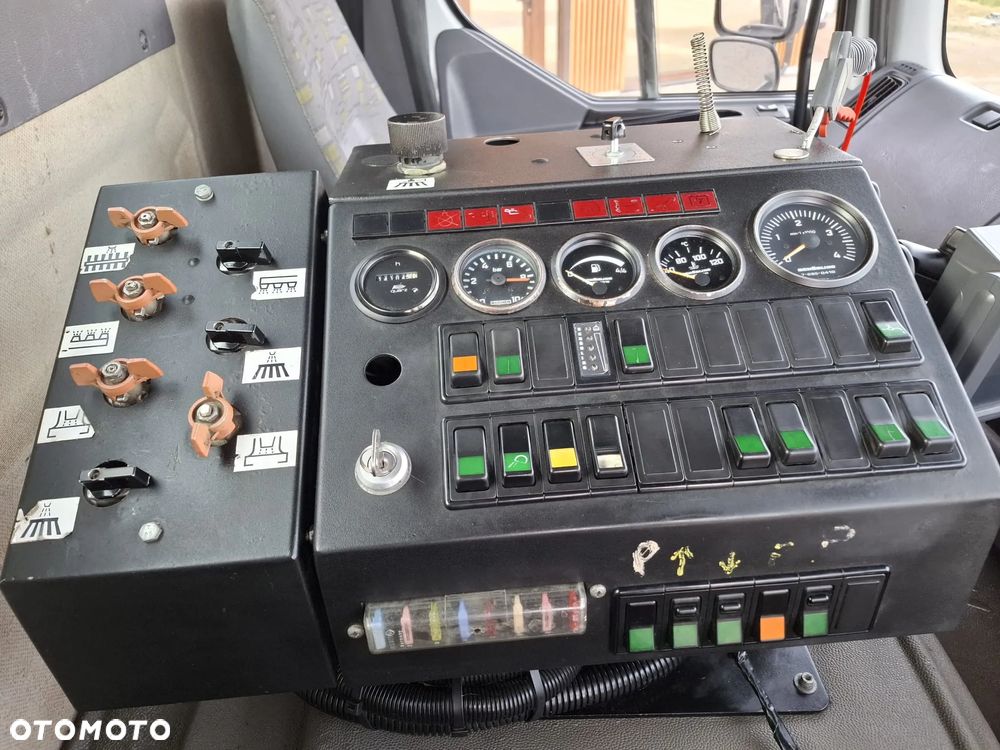 Renault Premium 260 Zamiatarka BUCHER Schorling Szczotki L/R 2 Silniki Karcher - 20