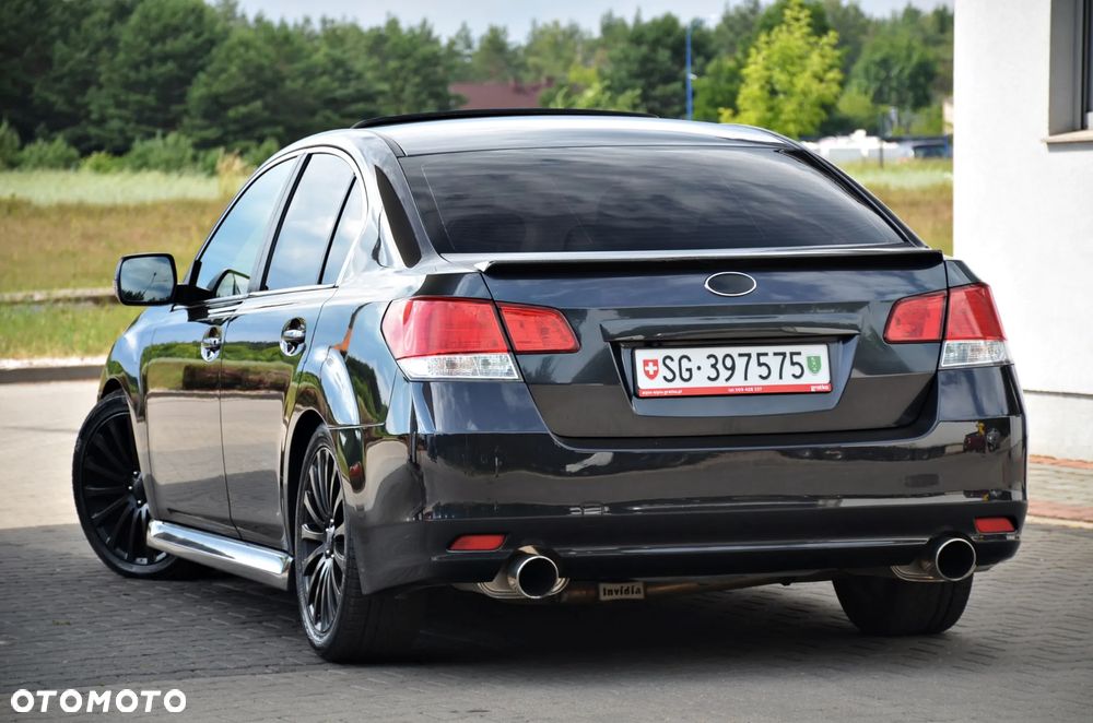 Subaru Legacy 2.5i GT Macintosh - 11