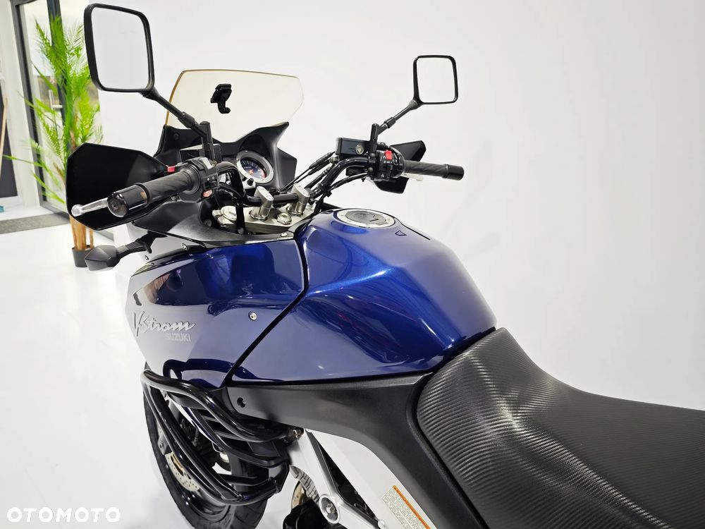 Suzuki V-STROM - 16