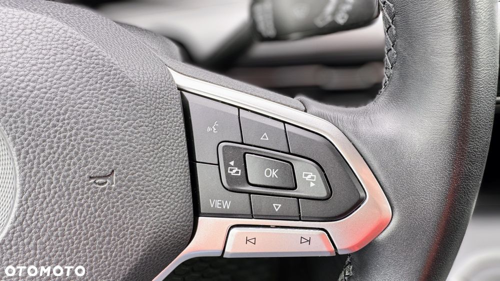 Volkswagen Golf 2.0 TDI Life - 23