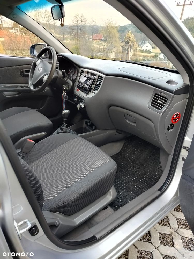 Kia Rio 1.4 Comfort - 3