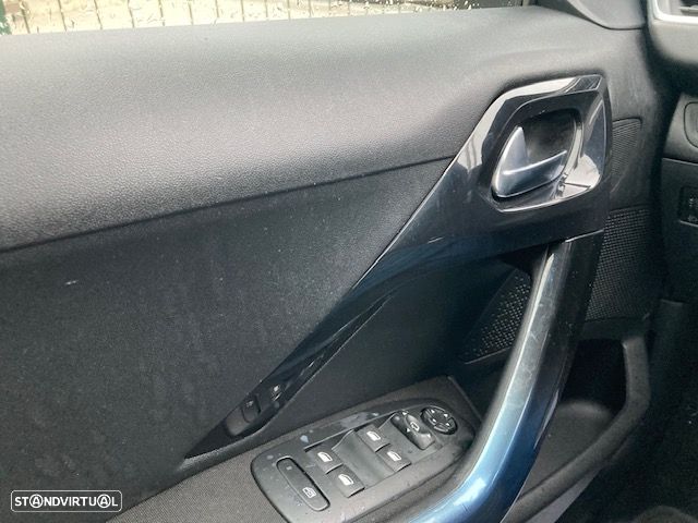 Peugeot 208 1.6 e-HDi Allure - 16