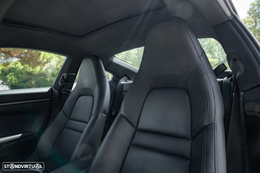 Porsche 911 Carrera PDK — fotografia 13