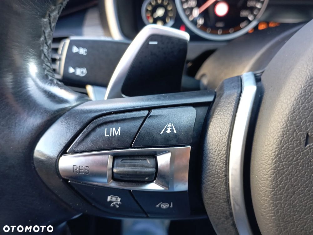 BMW X6 xDrive30d - 27