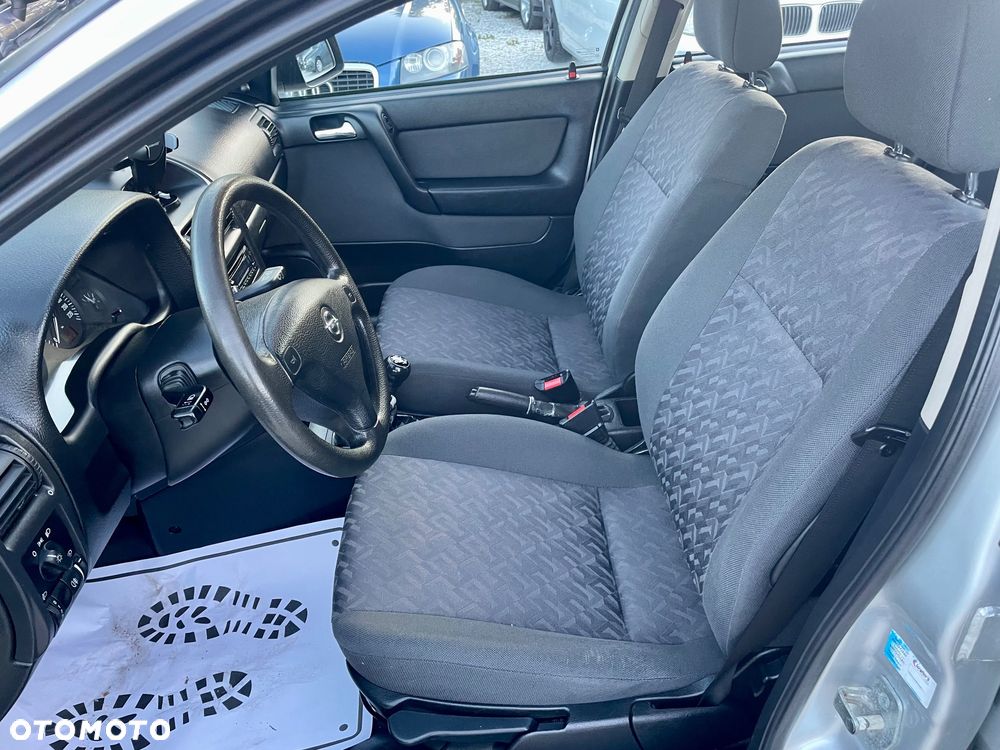 Opel Astra 1.6 GL - 26