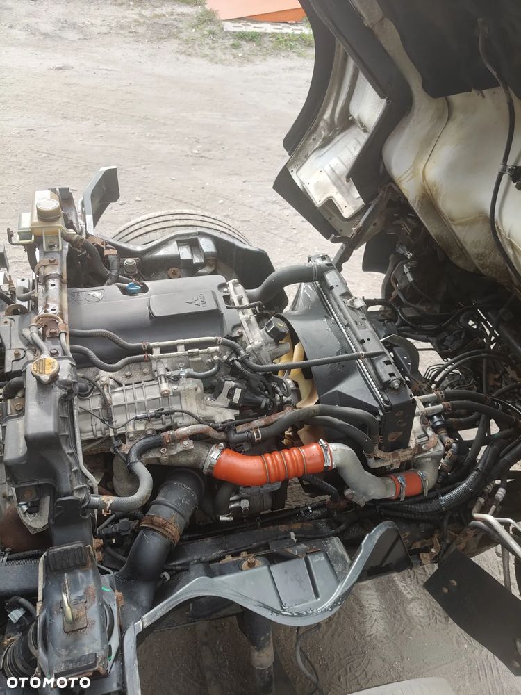 Mitsubishi FUSO CANTER - 20
