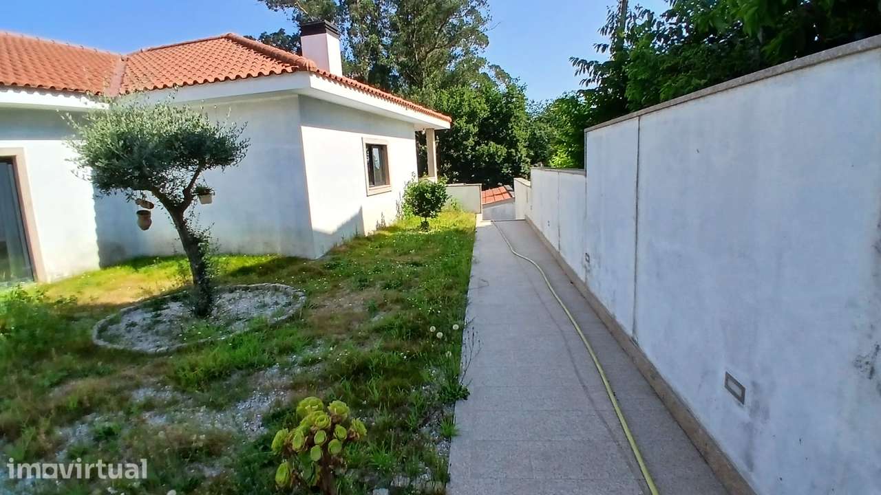 Moradia T3 Moderna  em Airães, Felgueiras. - Grande imagem: 2/18