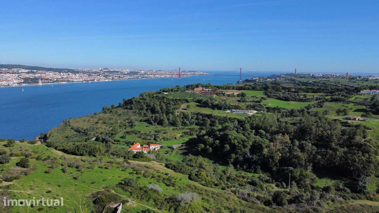 Moradia Isolada T5 com jardim, Trafaria, Almada - Grande imagem: 2/60