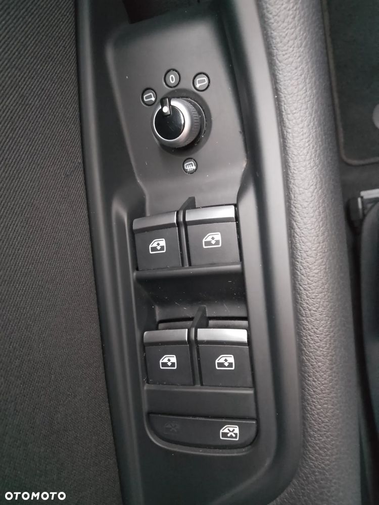 Audi A4 Limousine 35 TFSI mHEV S Line S tronic - 25