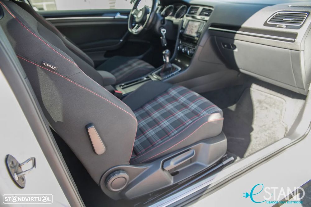 VW Golf 2.0 TSi GTi Performance - 17