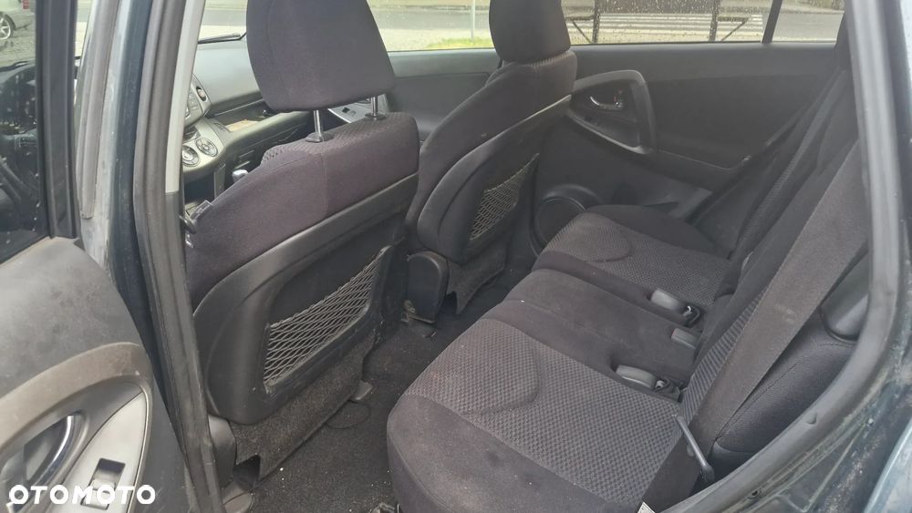 Toyota RAV4 2.2 D-4D 4x4 - 10
