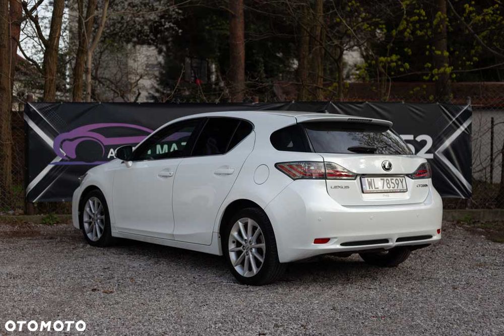 Lexus CT - 8