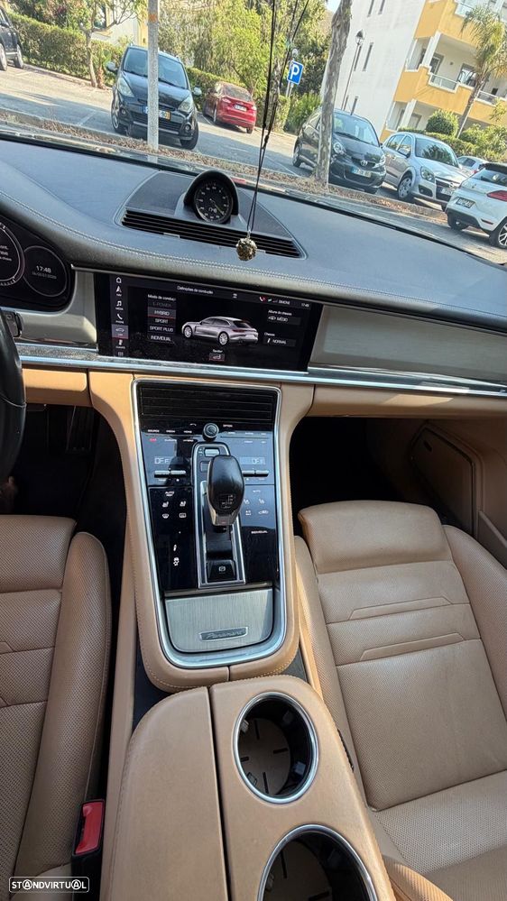 Porsche Panamera Sport Turismo - 13