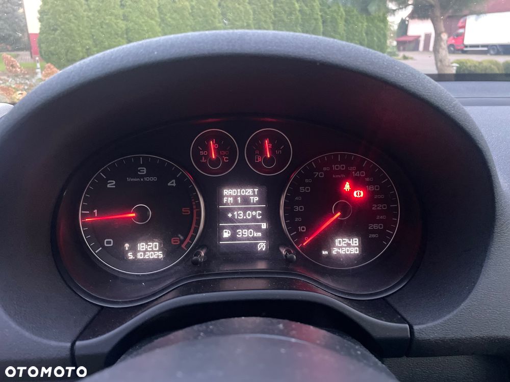 Audi A3 1.6 TDI DPF Attraction - 14