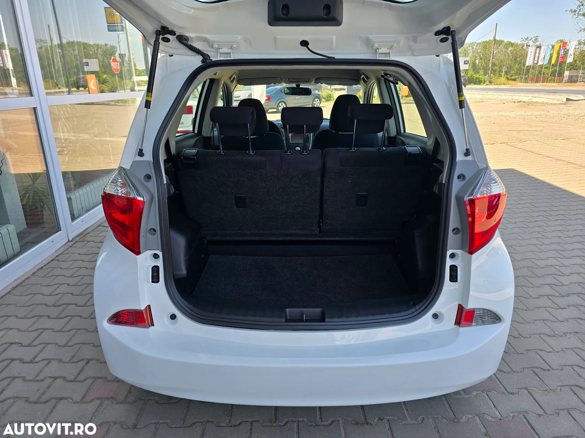 Toyota Verso S 1.4 D-4D - 13