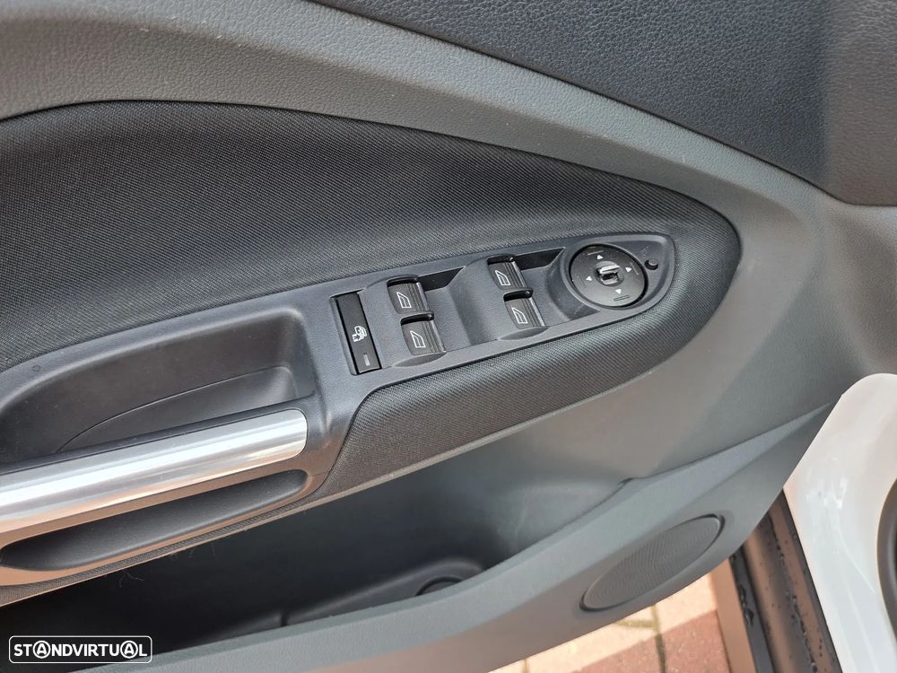 Ford Grand C-Max 1.0 EcoBoost S&S Ambiente - 11