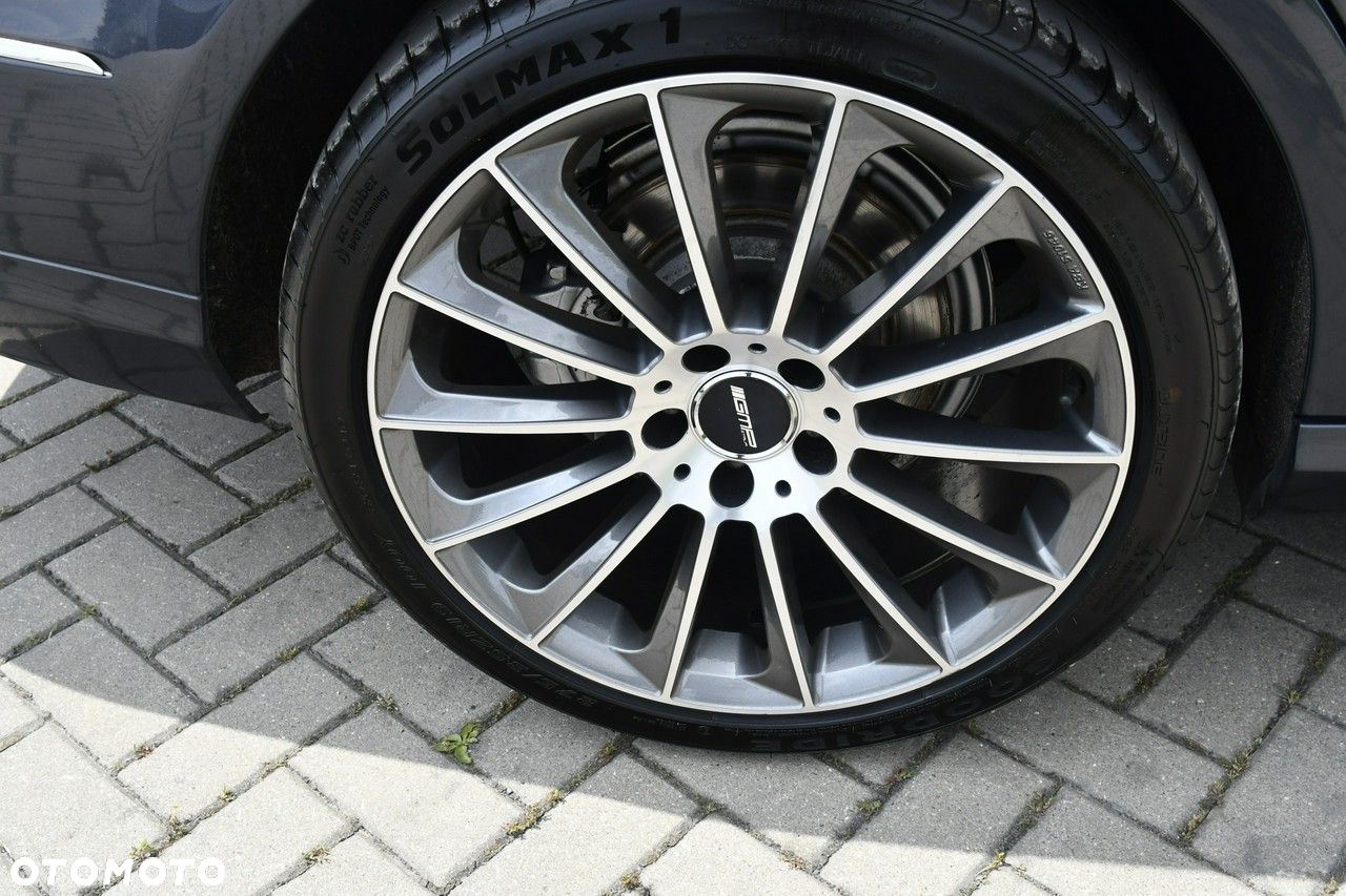Mercedes-Benz Klasa E - 28