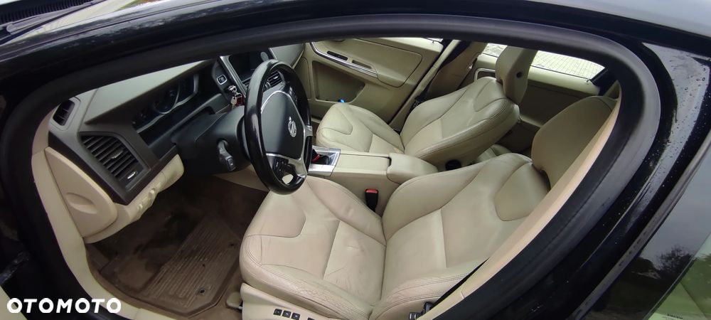 Volvo XC 60 D5 AWD Summum - 8