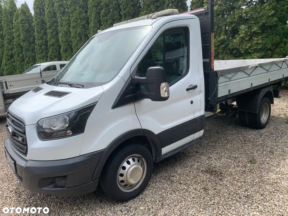 Ford Transit - 1
