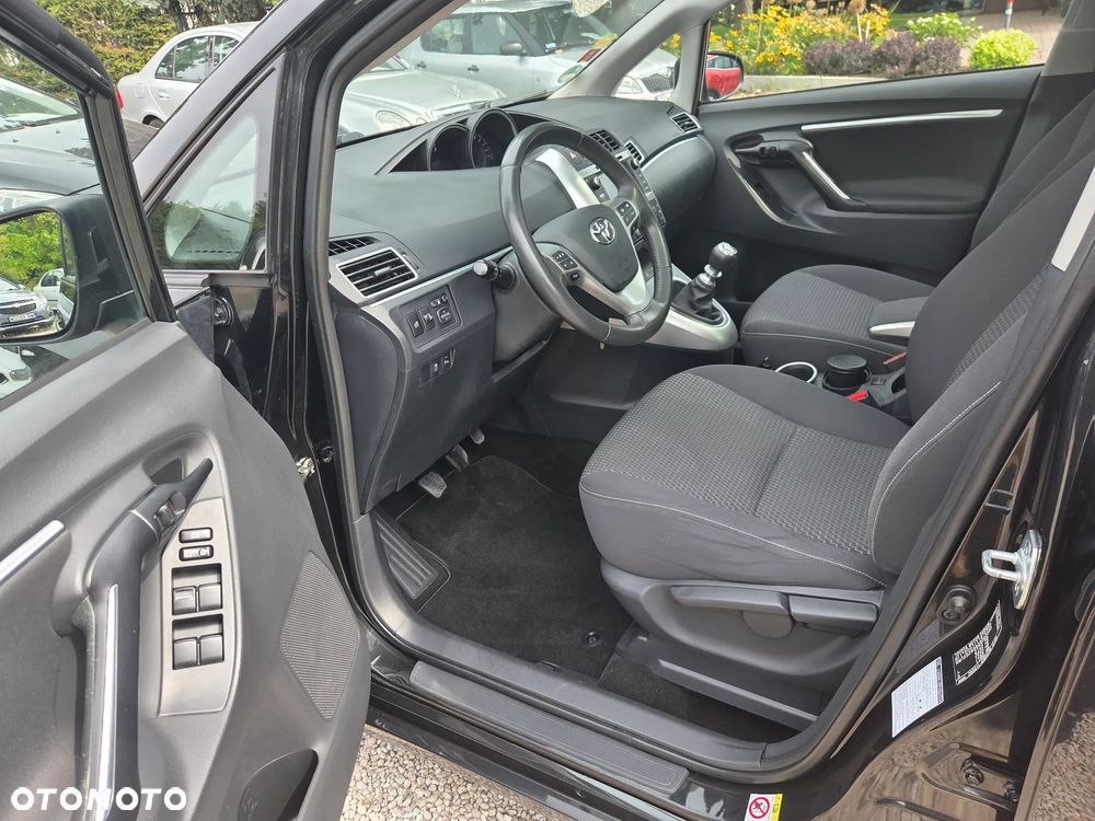 Toyota Verso 1.8 Premium - 9