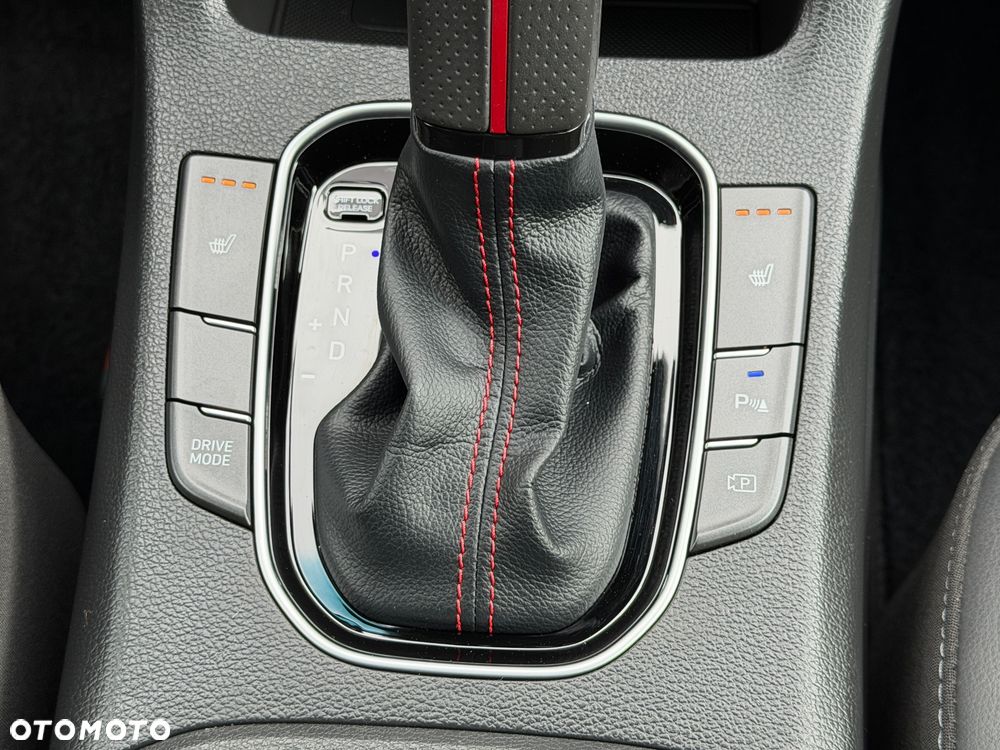 Hyundai i30 1.5 T-GDI 48V-Hybrid DCT N-Line - 40