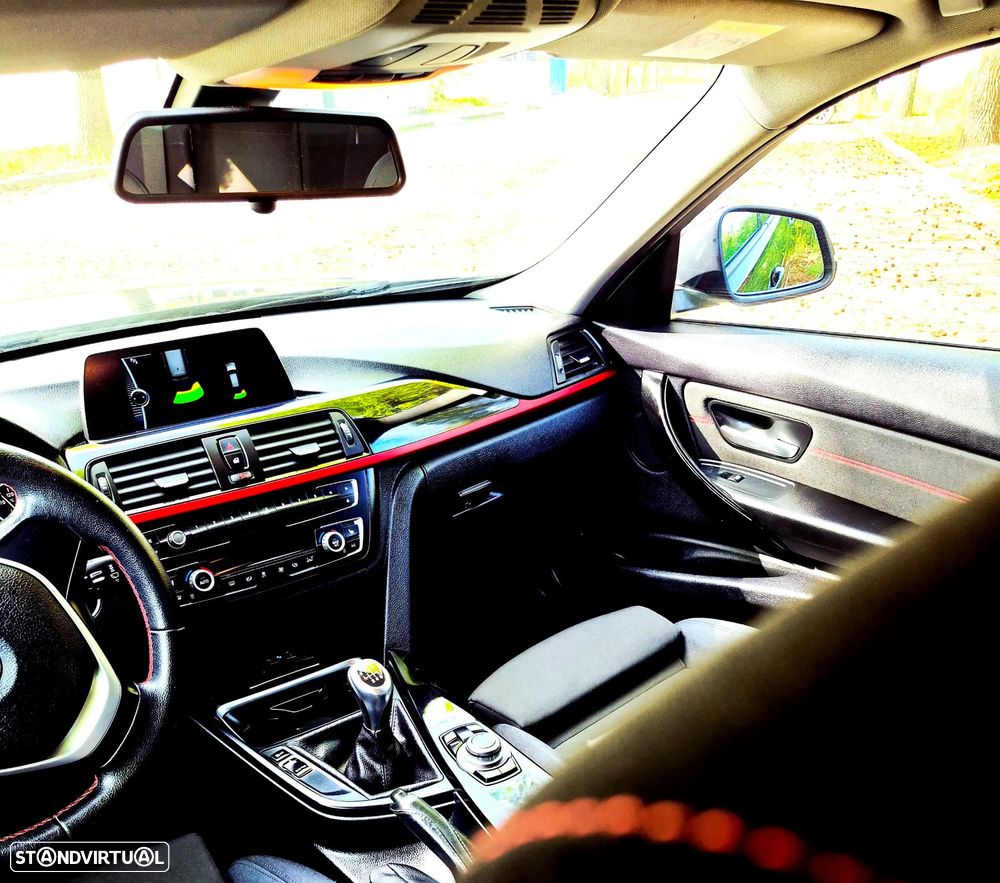 BMW 316 i Sport Line - 25