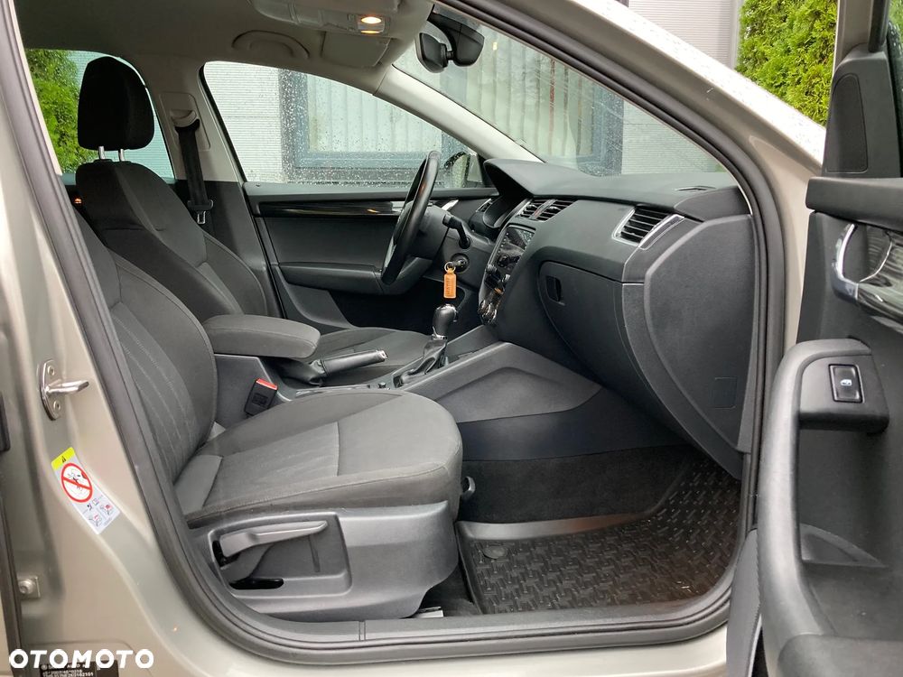 Skoda Octavia 1.6 TDI SCR Style DSG - 8