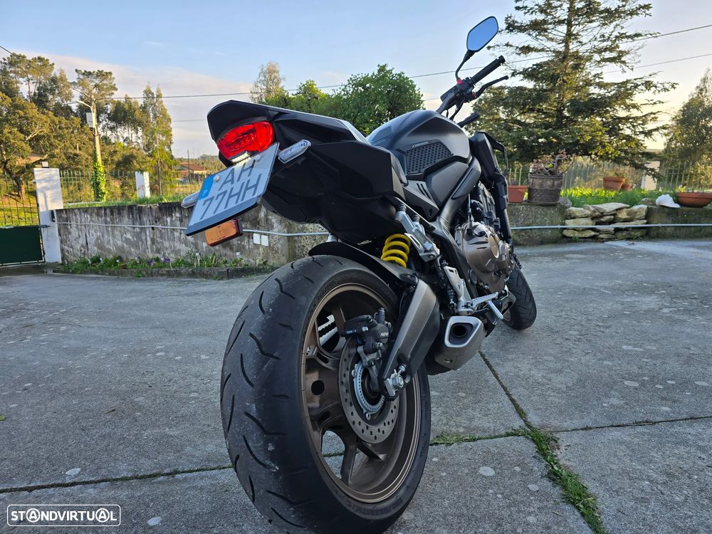 Honda CB R - 7