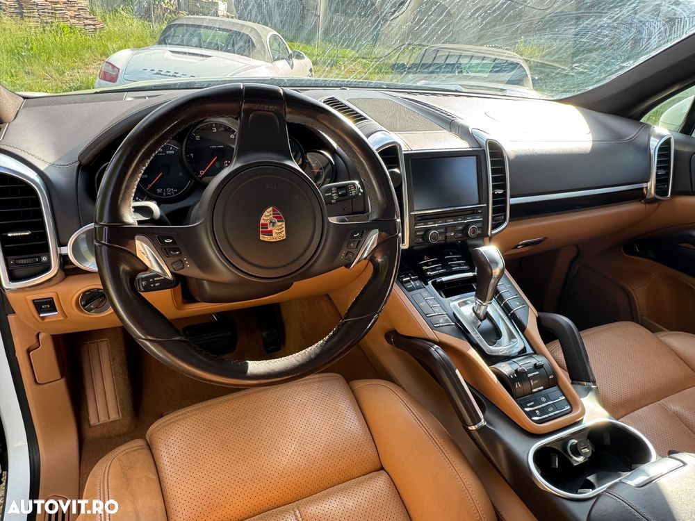 Porsche Cayenne 3.0TD TipTronic - 11