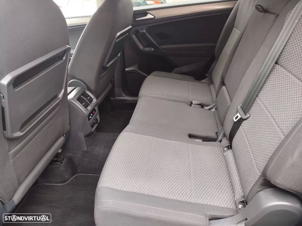 VW Tiguan Allspace 2.0 TDI Confortline DSG - 12
