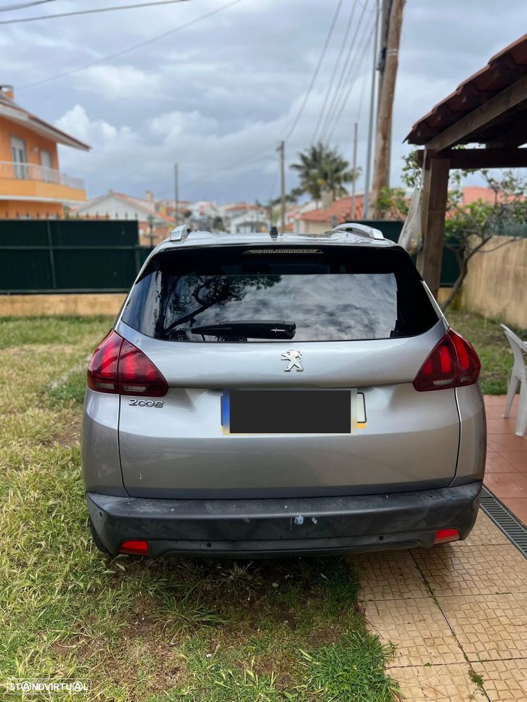 Peugeot 2008 1.2 PureTech Style - 4