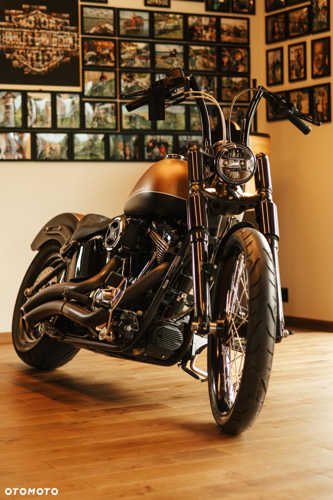 Harley-Davidson Softail Blackline - 1