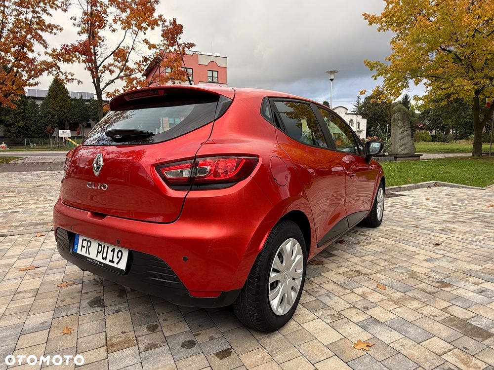 Renault Clio - 19