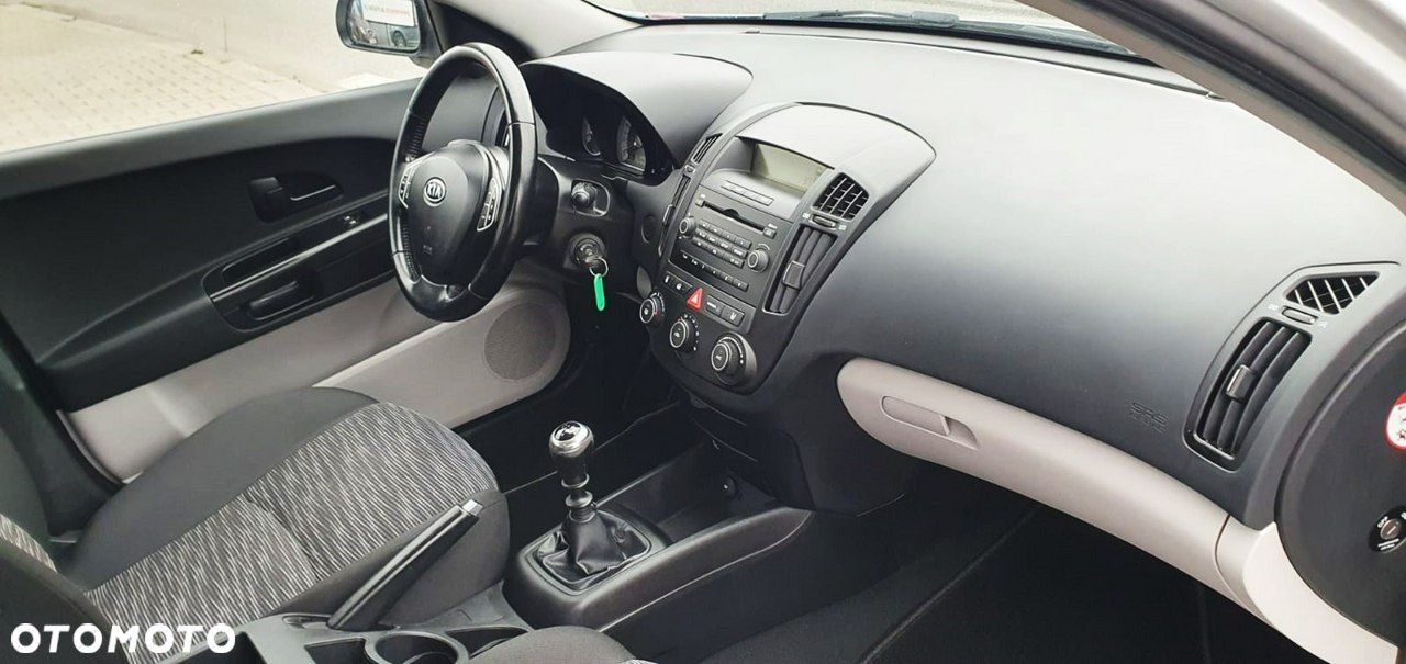Kia Ceed - 6