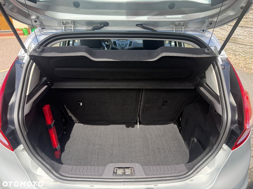 Ford Fiesta - 12