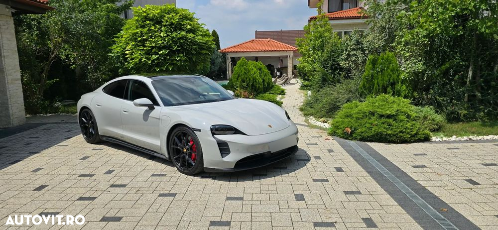 Porsche Taycan - 5